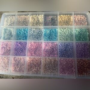 9600pcs 2mm Glass Seed Beads In Macaron Colors, 1box With 24 Random Colors
